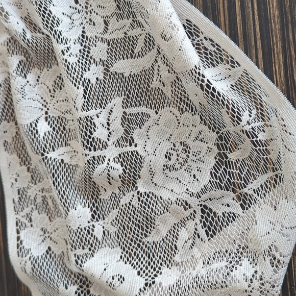 Bundle of three light scarves - Picture 4 of 10